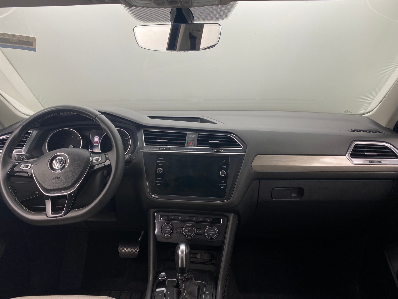 Thumbnail: 2021 Volkswagen Tiguan - 2