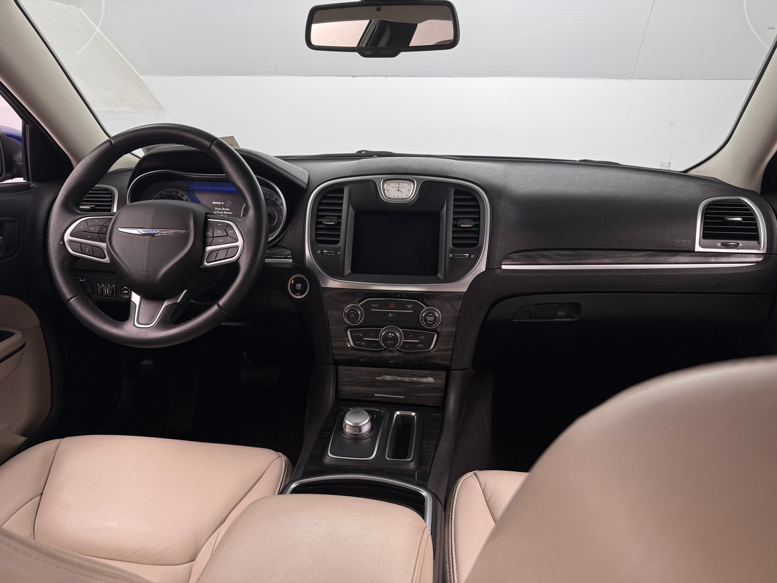 Thumbnail: 2018 Chrysler 300 - 2