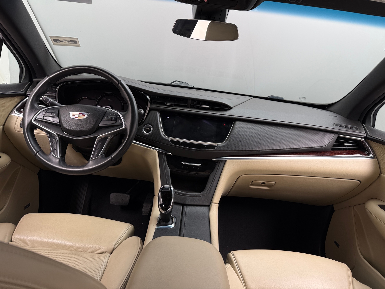 Thumbnail: 2017 Cadillac XT5 - 2