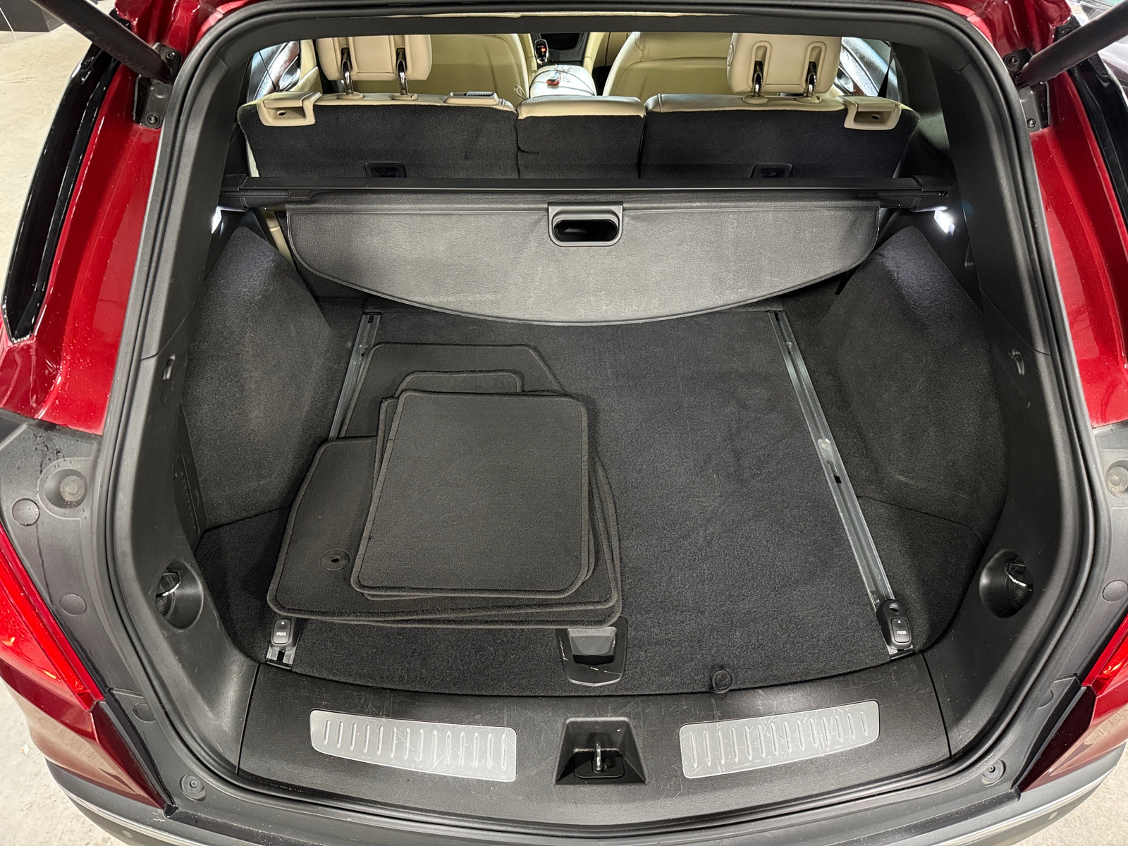 Thumbnail: 2017 Cadillac XT5 - 6