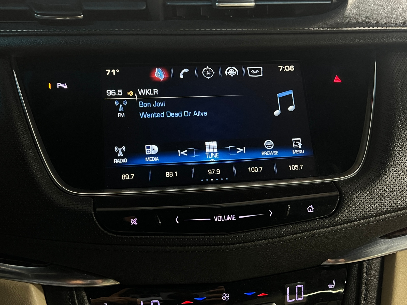 Thumbnail: 2017 Cadillac XT5 - 3