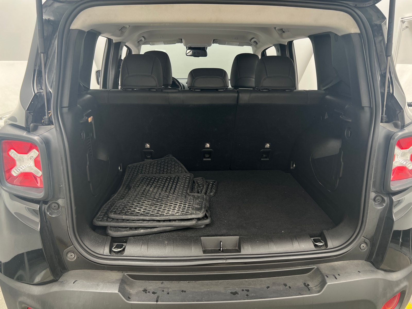 Thumbnail: 2023 Jeep Renegade - 6