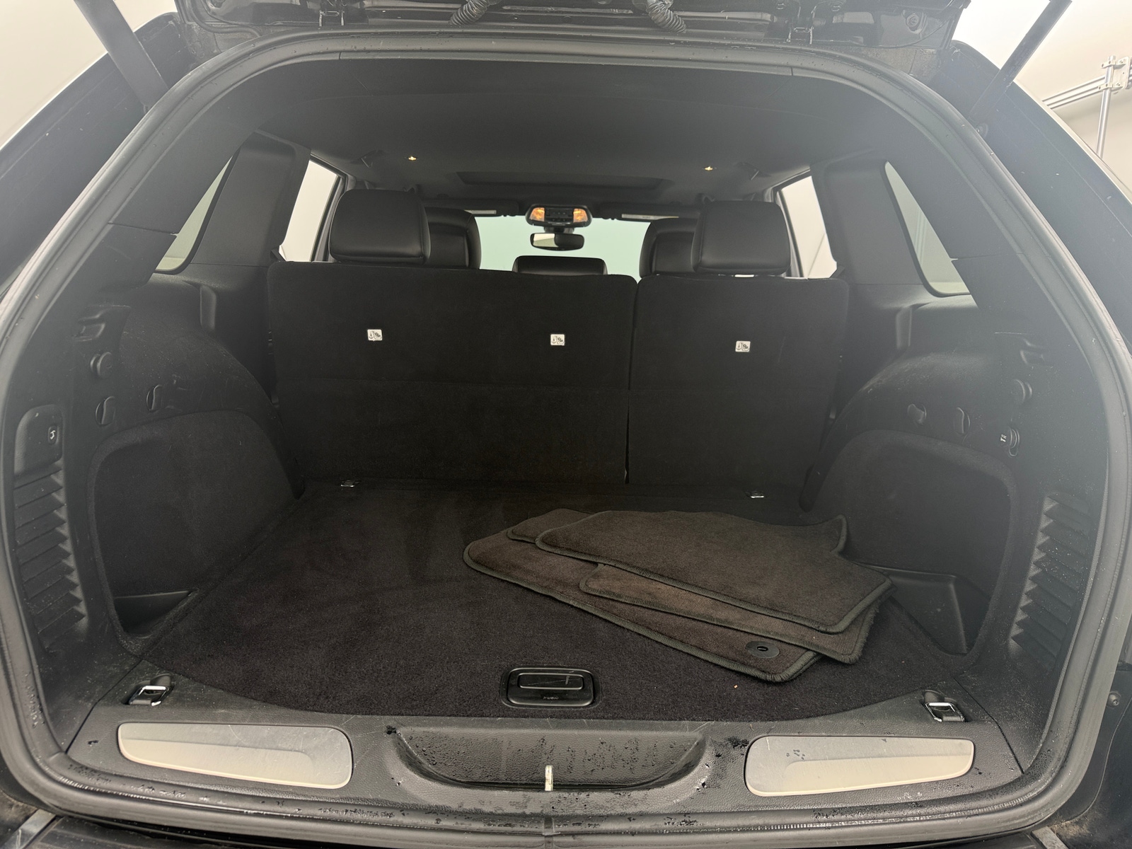 Thumbnail: 2018 Jeep Grand Cherokee - 6