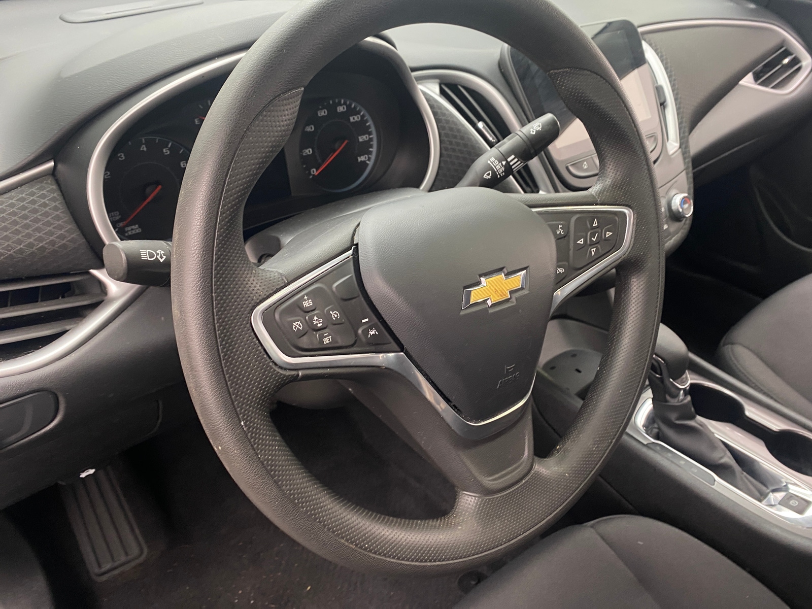 Thumbnail: 2023 Chevrolet Malibu - 5