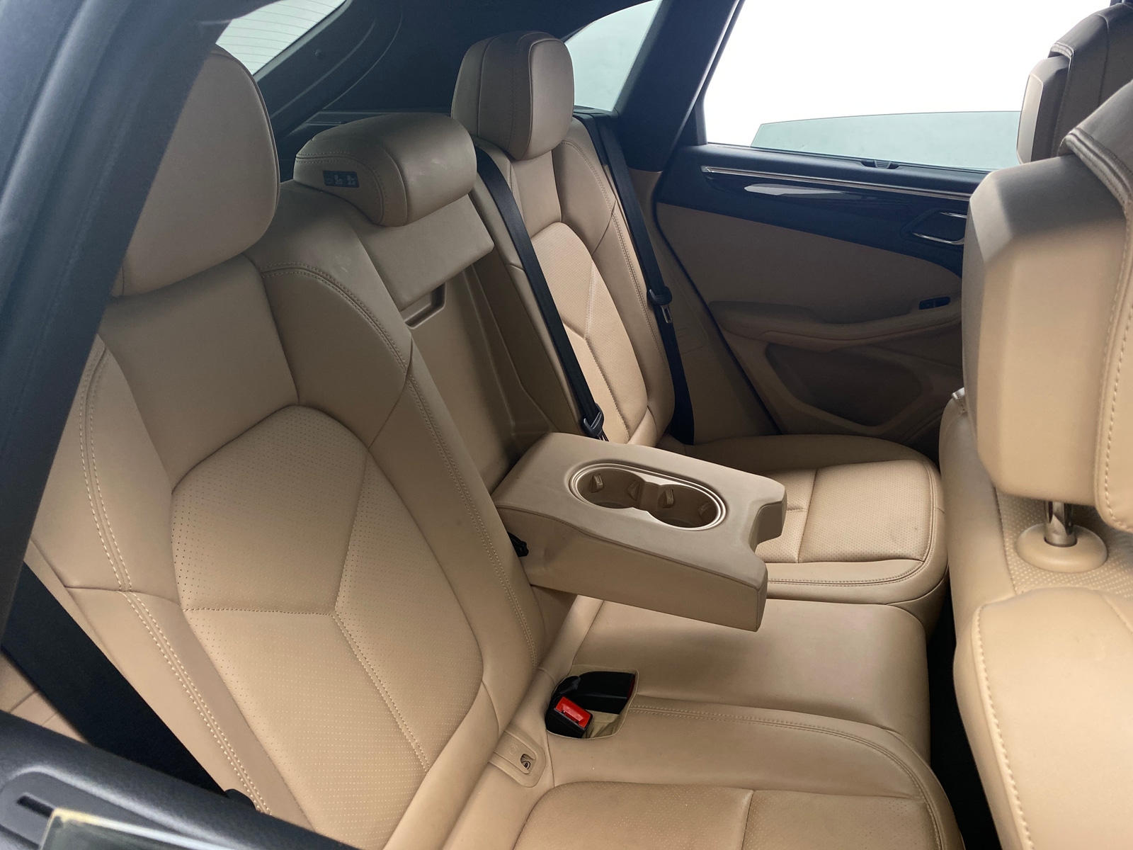 Thumbnail: 2022 Porsche Macan - 5