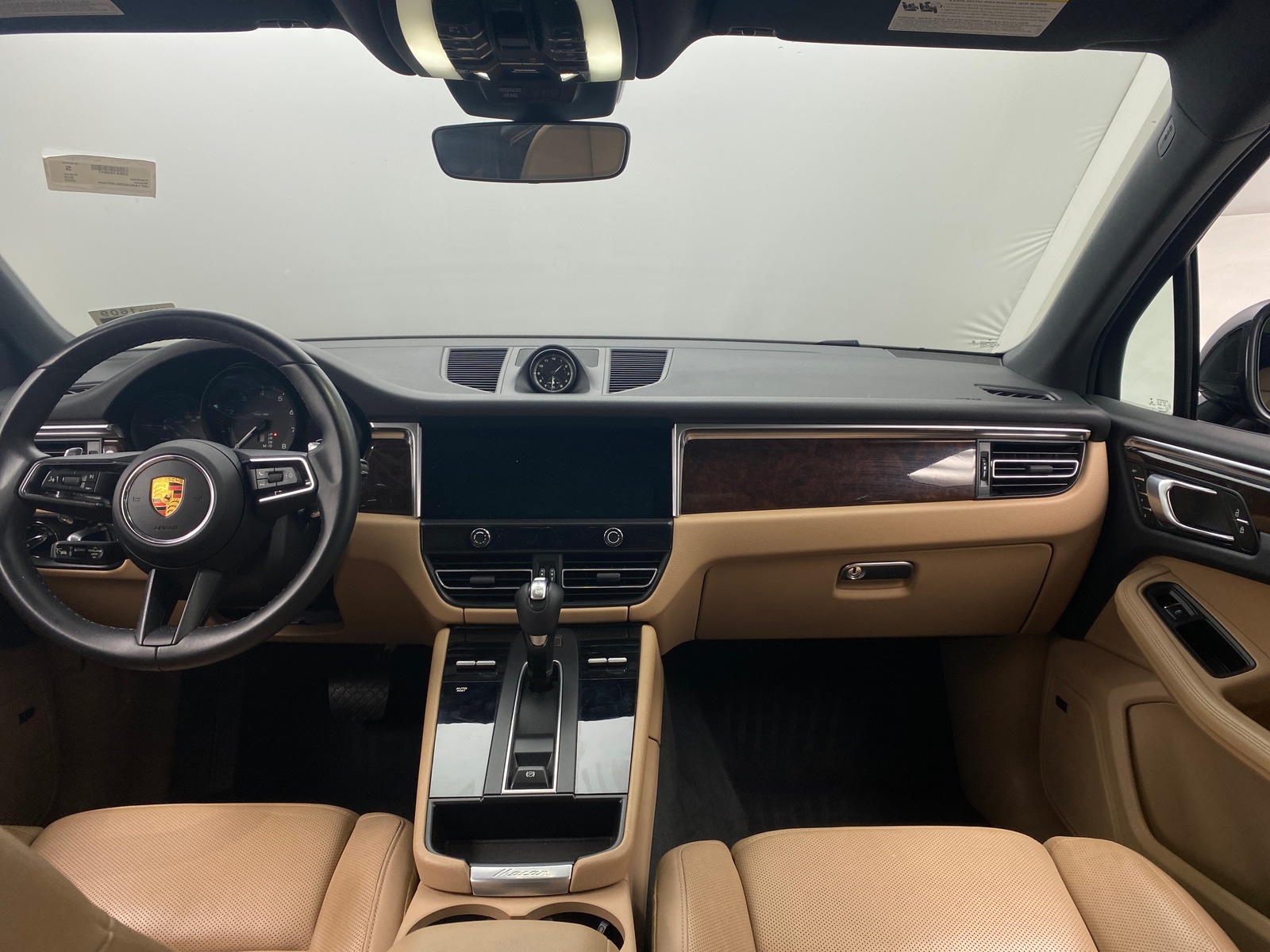 Thumbnail: 2022 Porsche Macan - 2