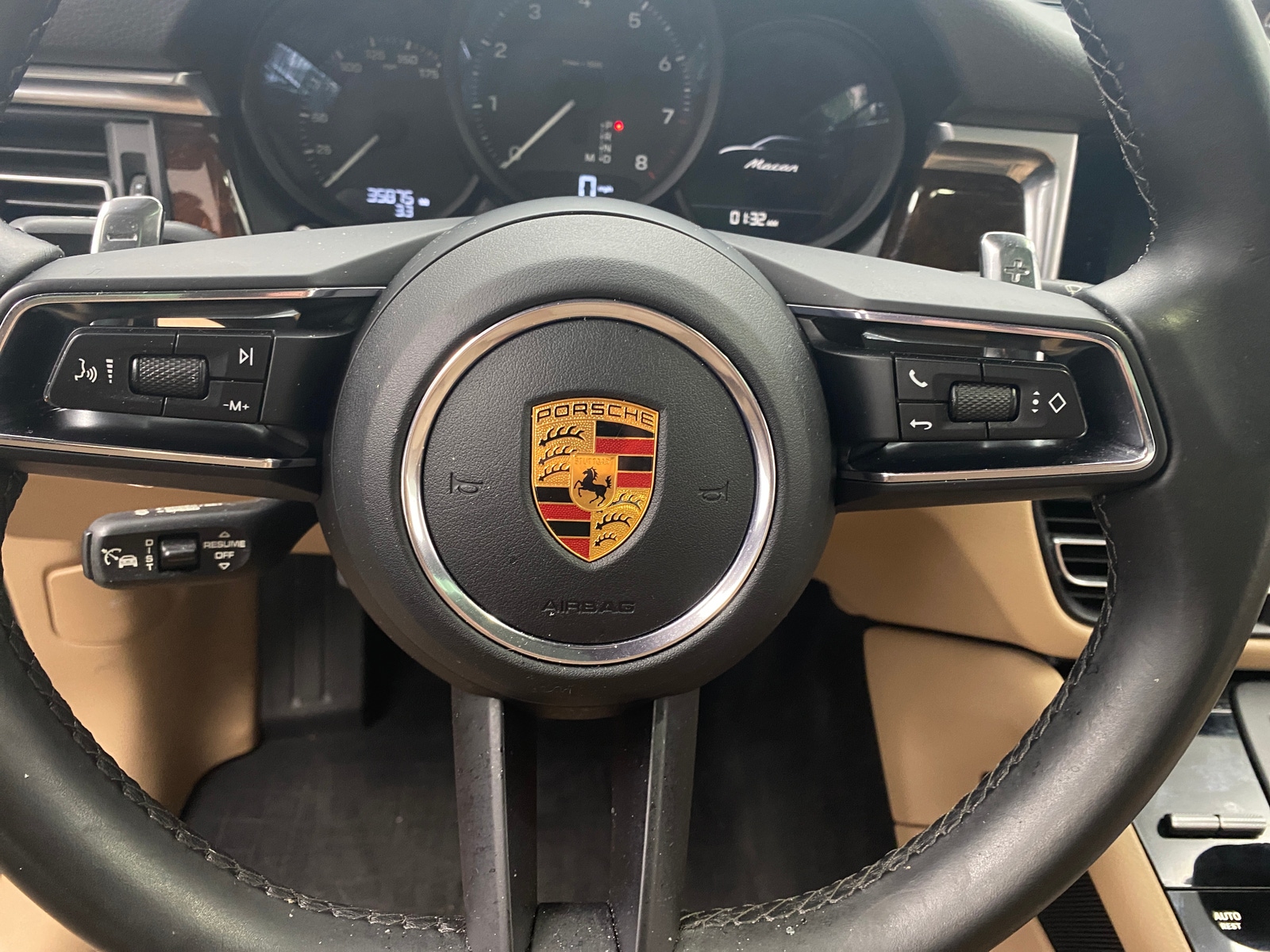 Thumbnail: 2022 Porsche Macan - 4