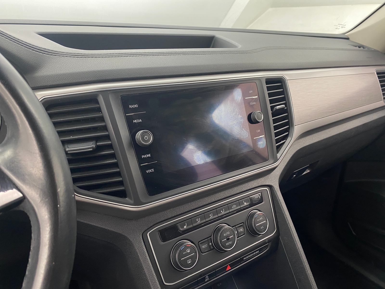 Thumbnail: 2019 Volkswagen Atlas - 3