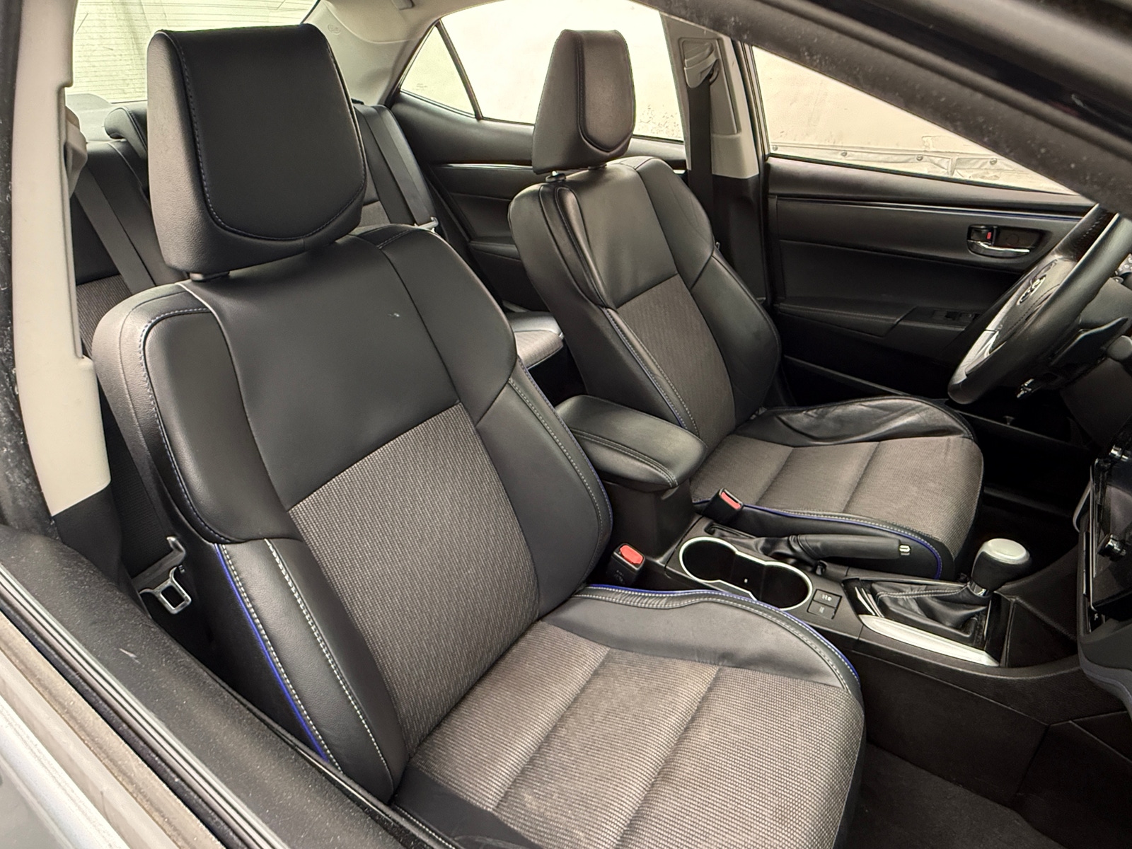 Thumbnail: 2017 Toyota Corolla - 2
