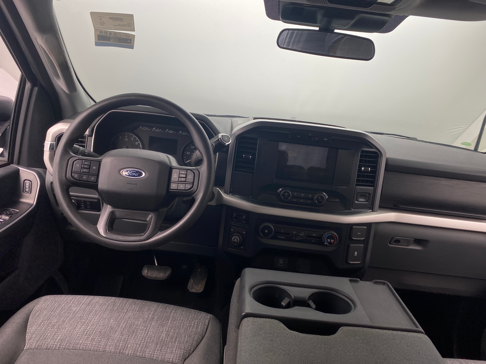 Thumbnail: 2022 Ford Econoline - 3