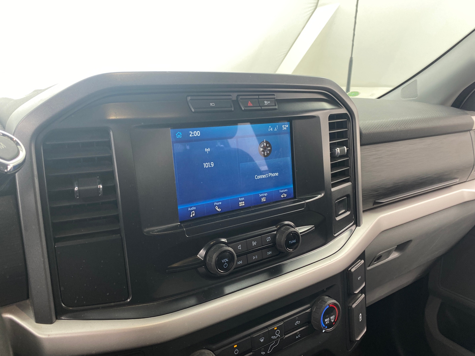 Thumbnail: 2022 Ford Econoline - 4