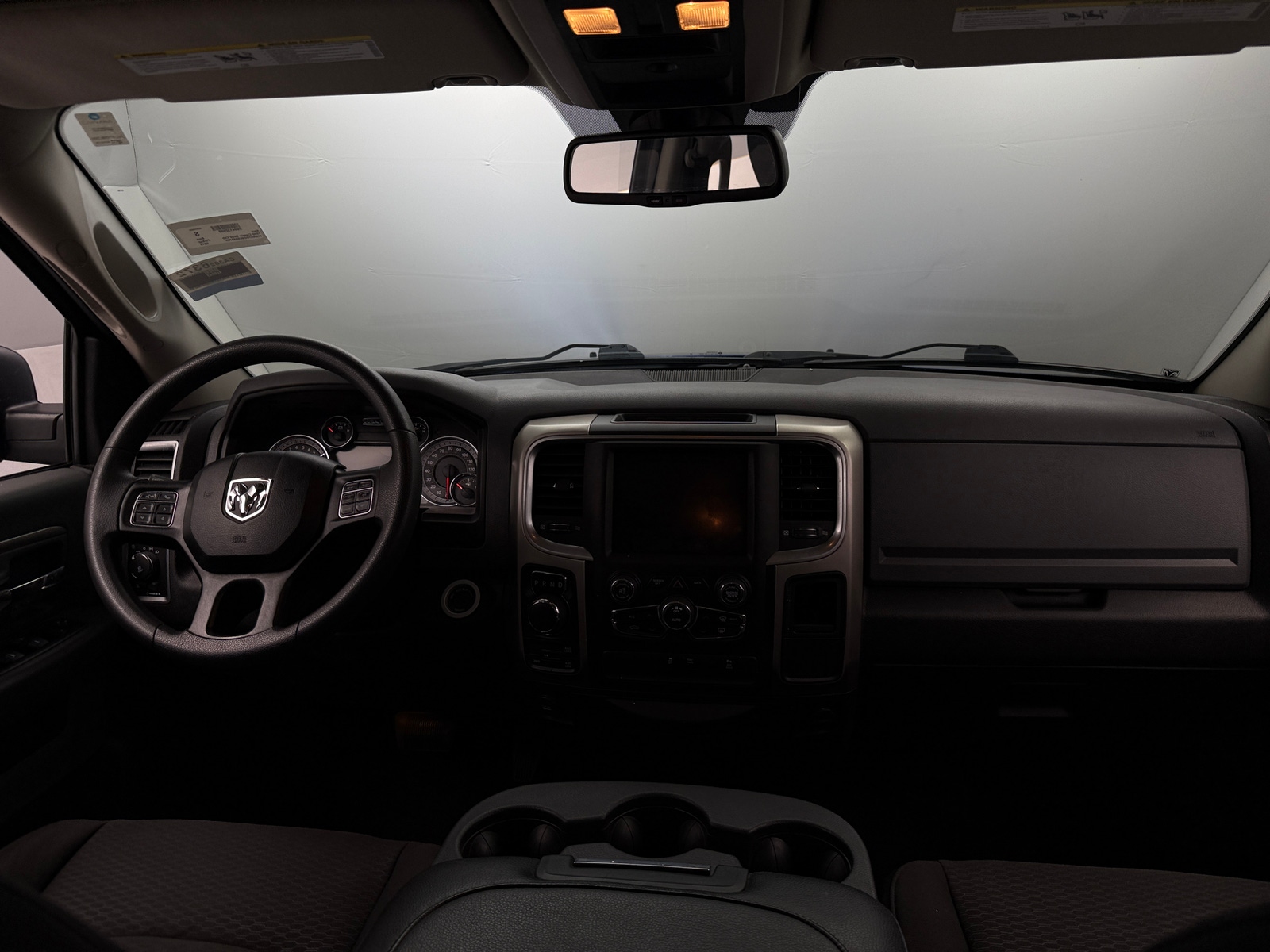 Thumbnail: 2019 RAM 1500 Classic - 3