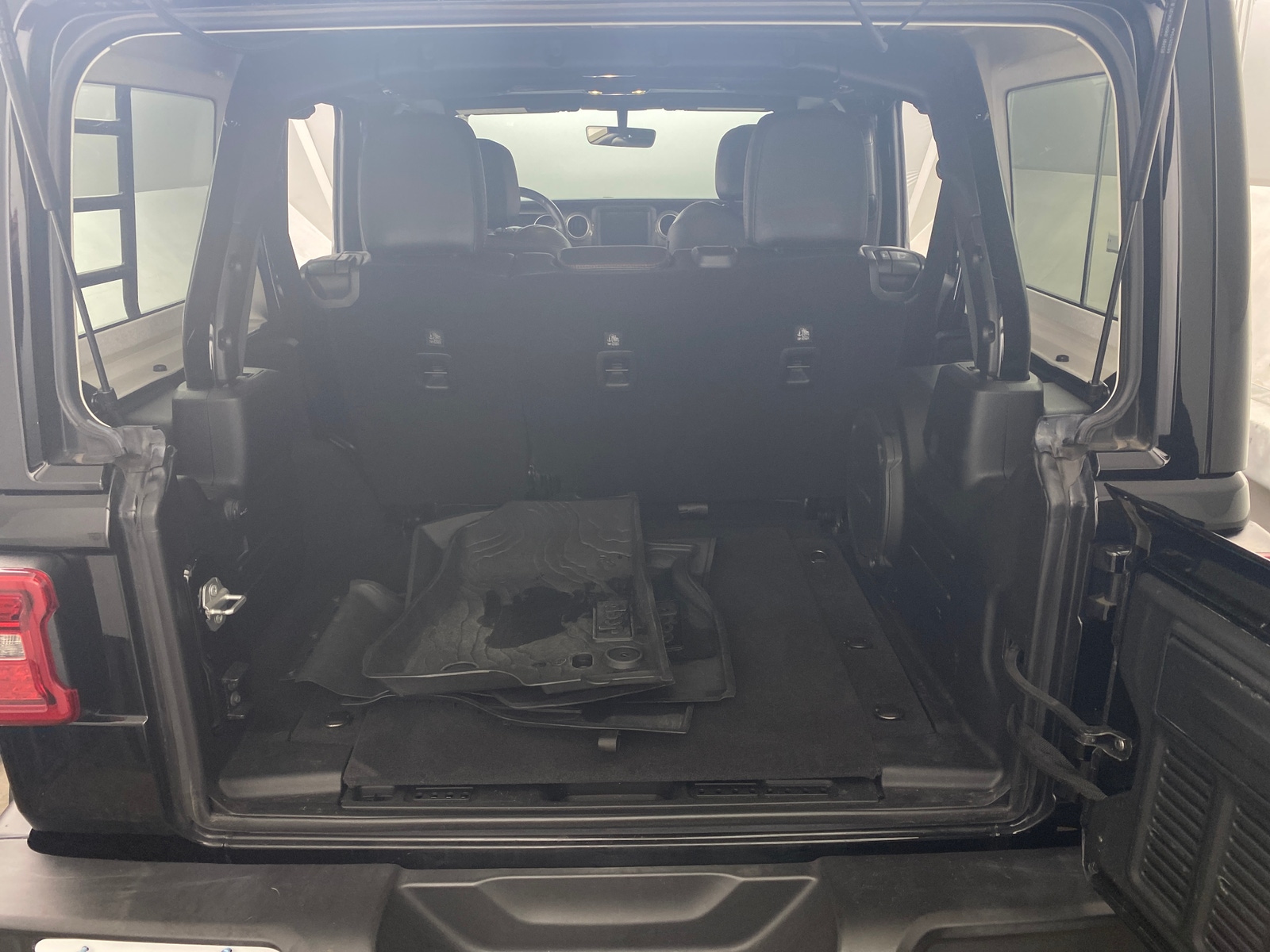 Thumbnail: 2021 Jeep Wrangler - 7