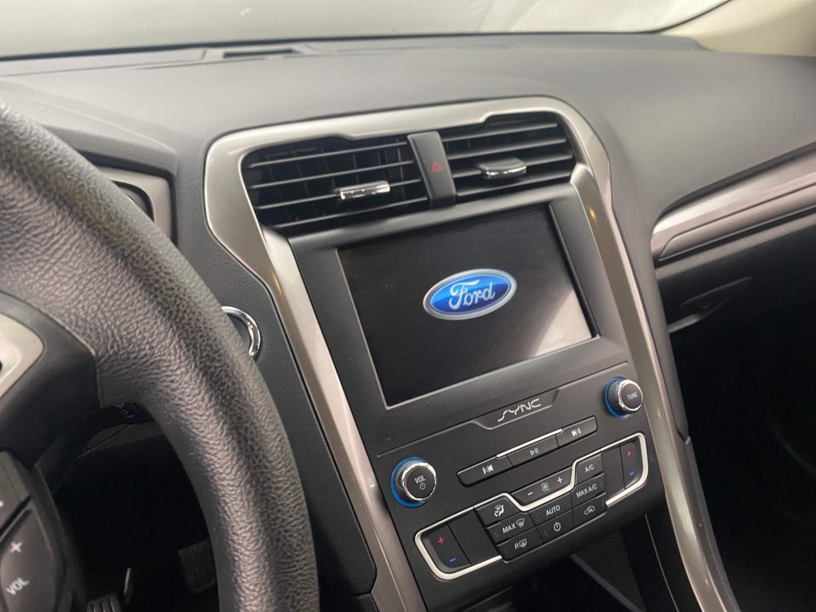 Thumbnail: 2019 Ford Fusion - 4