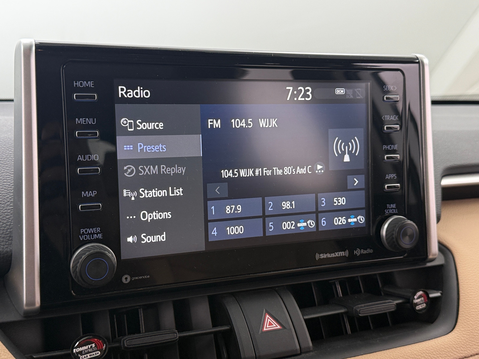 Thumbnail: 2021 Toyota RAV4 - 4