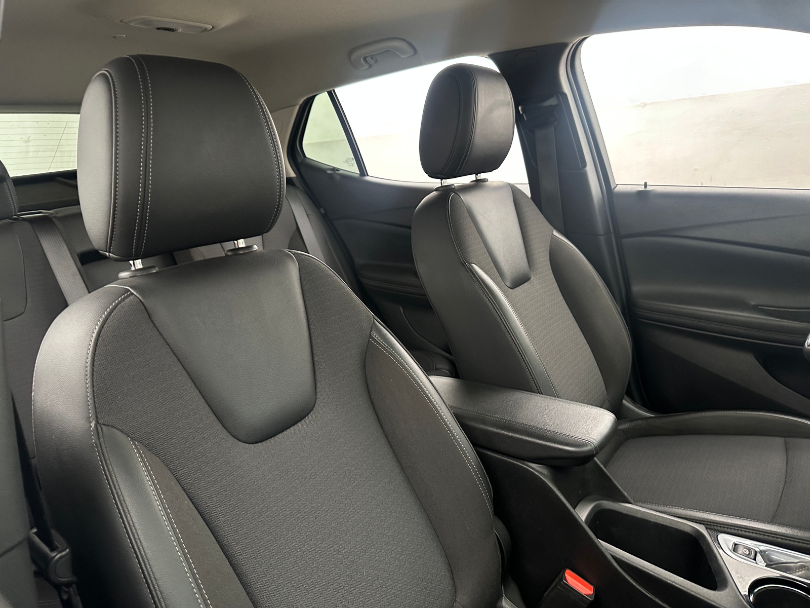 Thumbnail: 2020 Buick Encore GX - 2