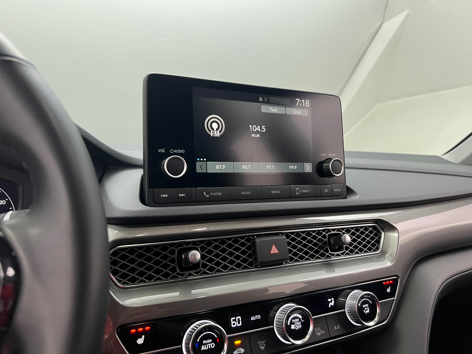 Thumbnail: 2025 Acura Integra - 3