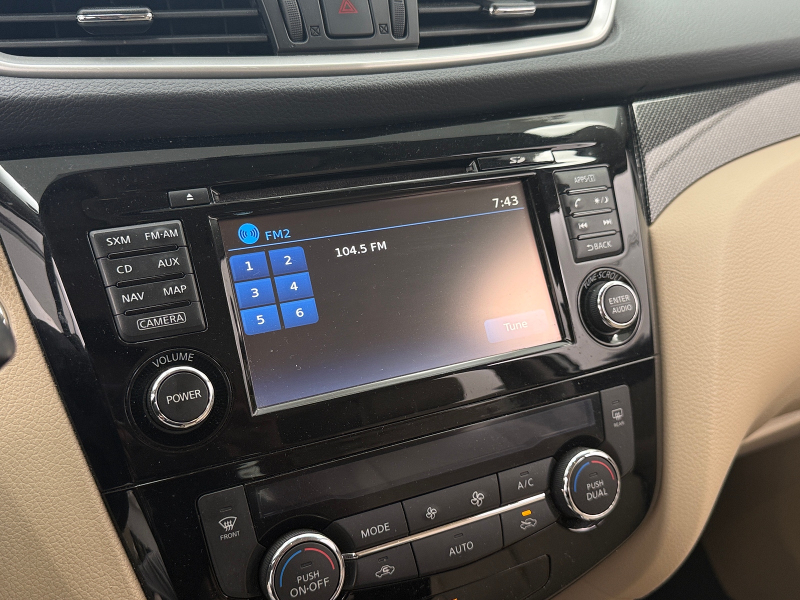 Thumbnail: 2016 Nissan Rogue - 3