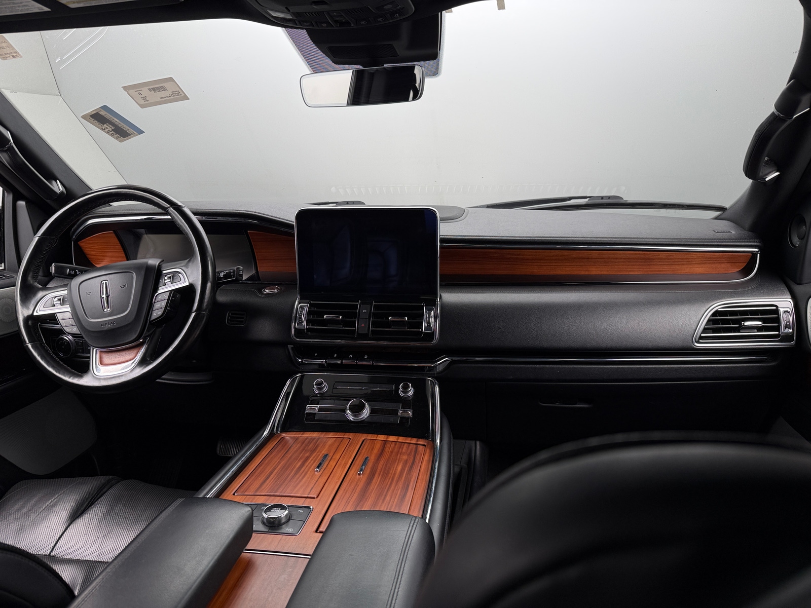 Thumbnail: 2019 Lincoln Navigator L - 2
