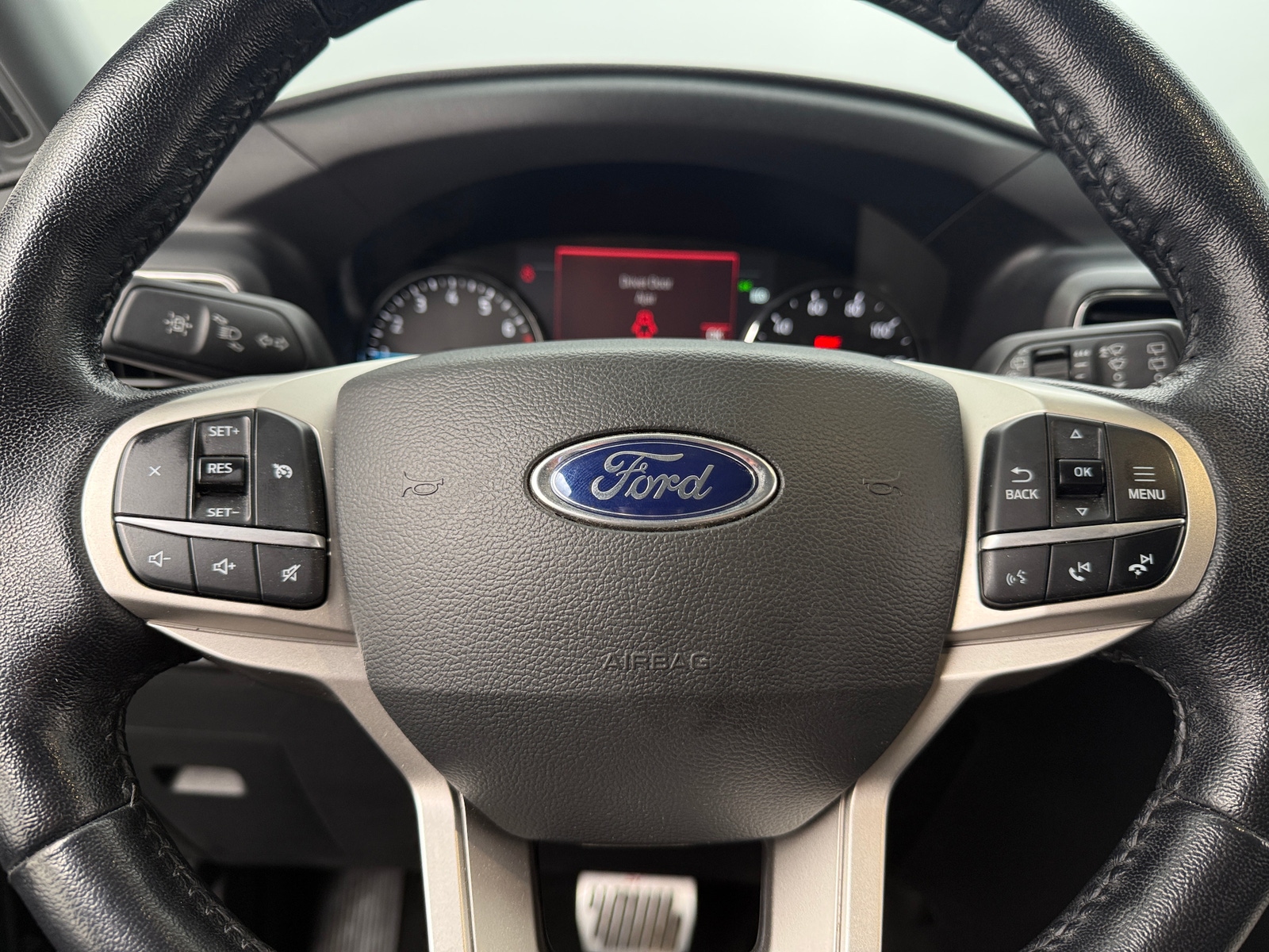 Thumbnail: 2022 Ford Explorer - 5