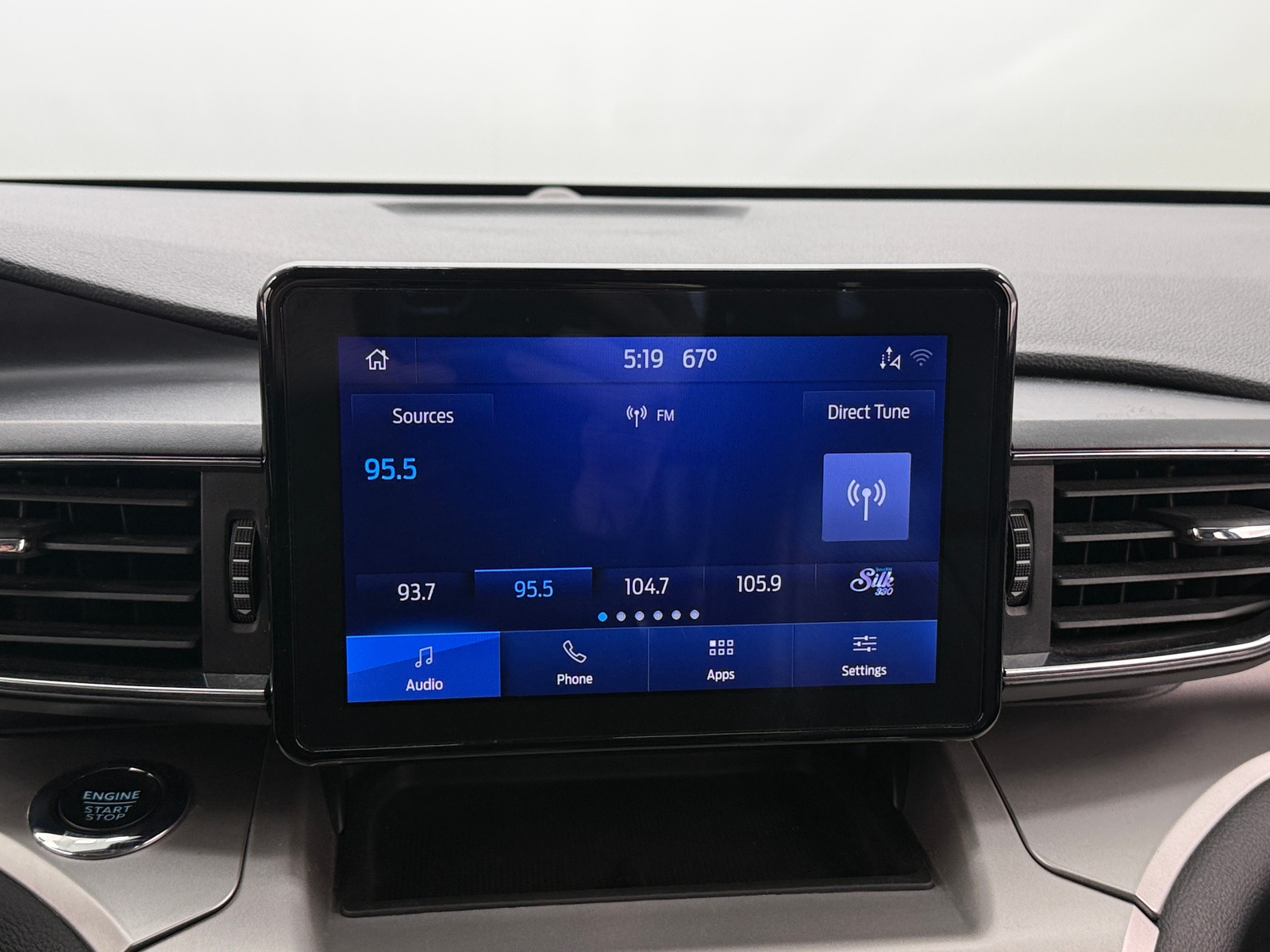 Thumbnail: 2022 Ford Explorer - 4