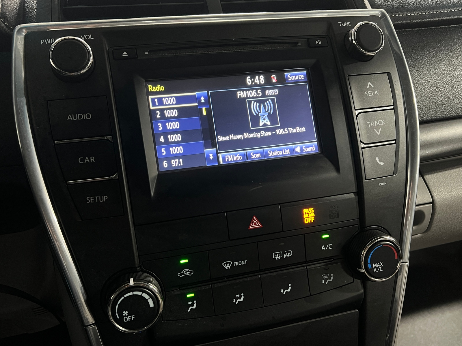 Thumbnail: 2016 Toyota Camry - 4