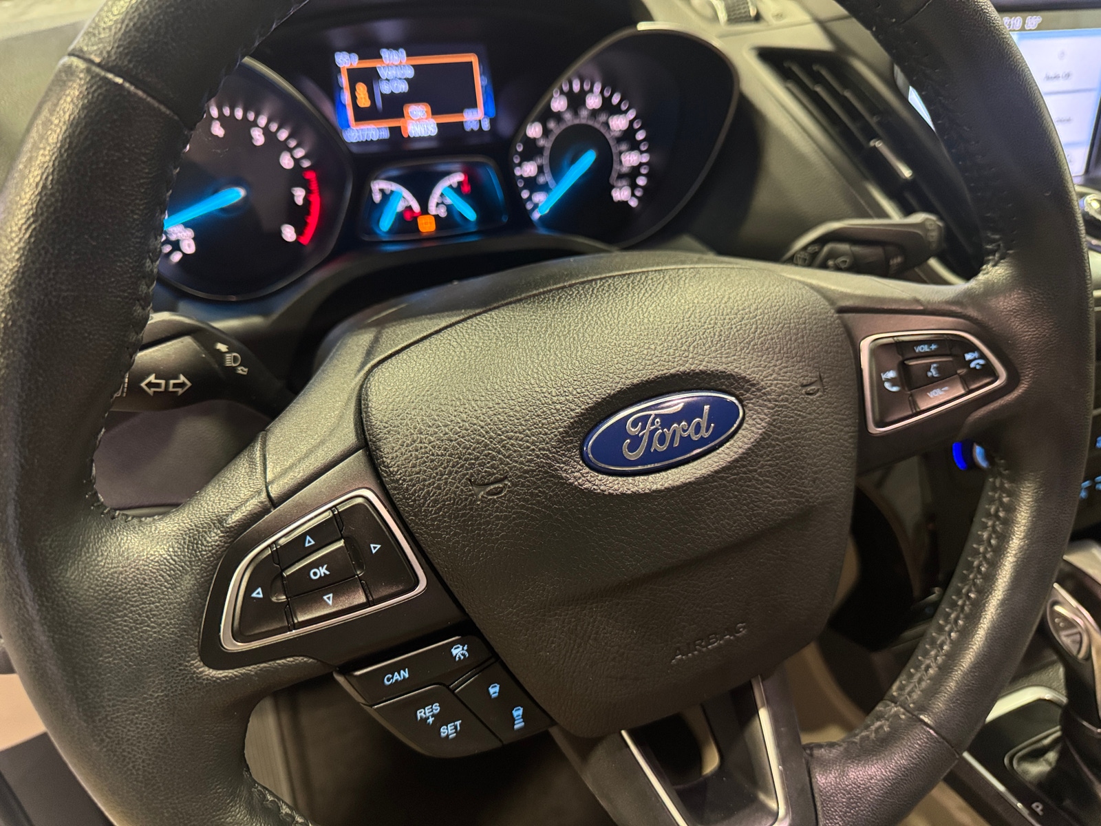 Thumbnail: 2019 Ford Escape - 4
