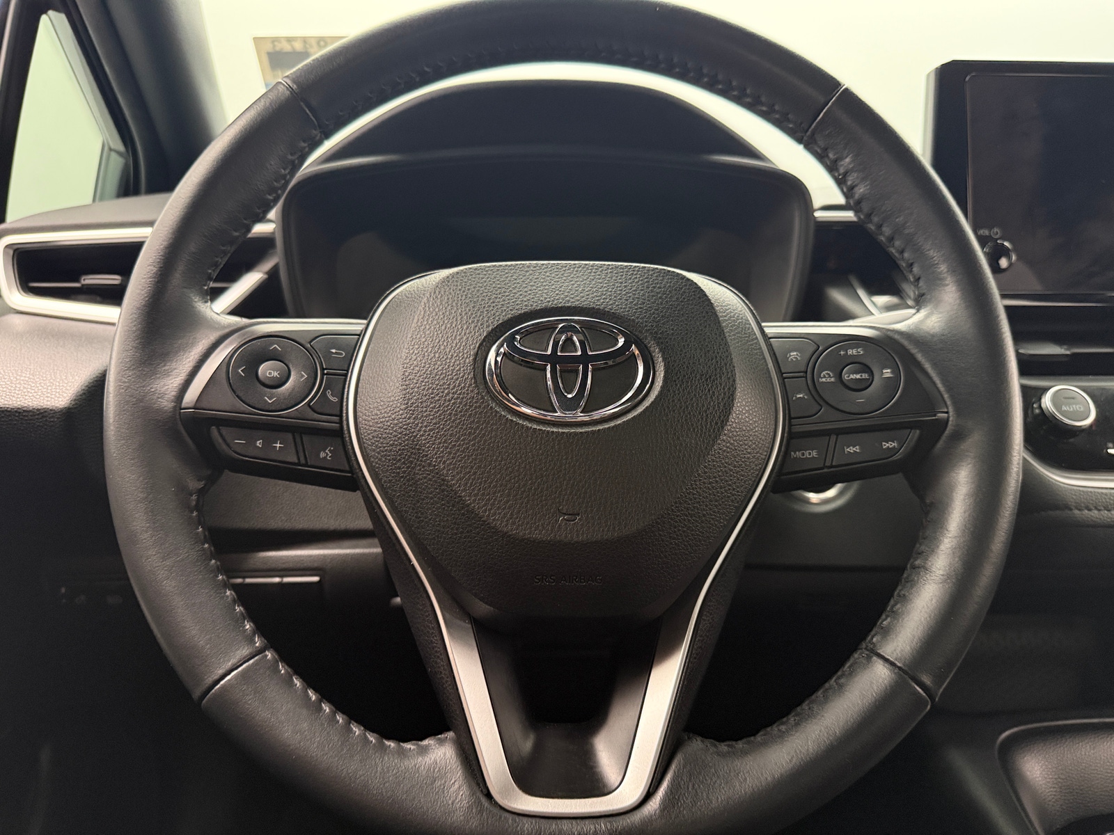 Thumbnail: 2023 Toyota Corolla - 5