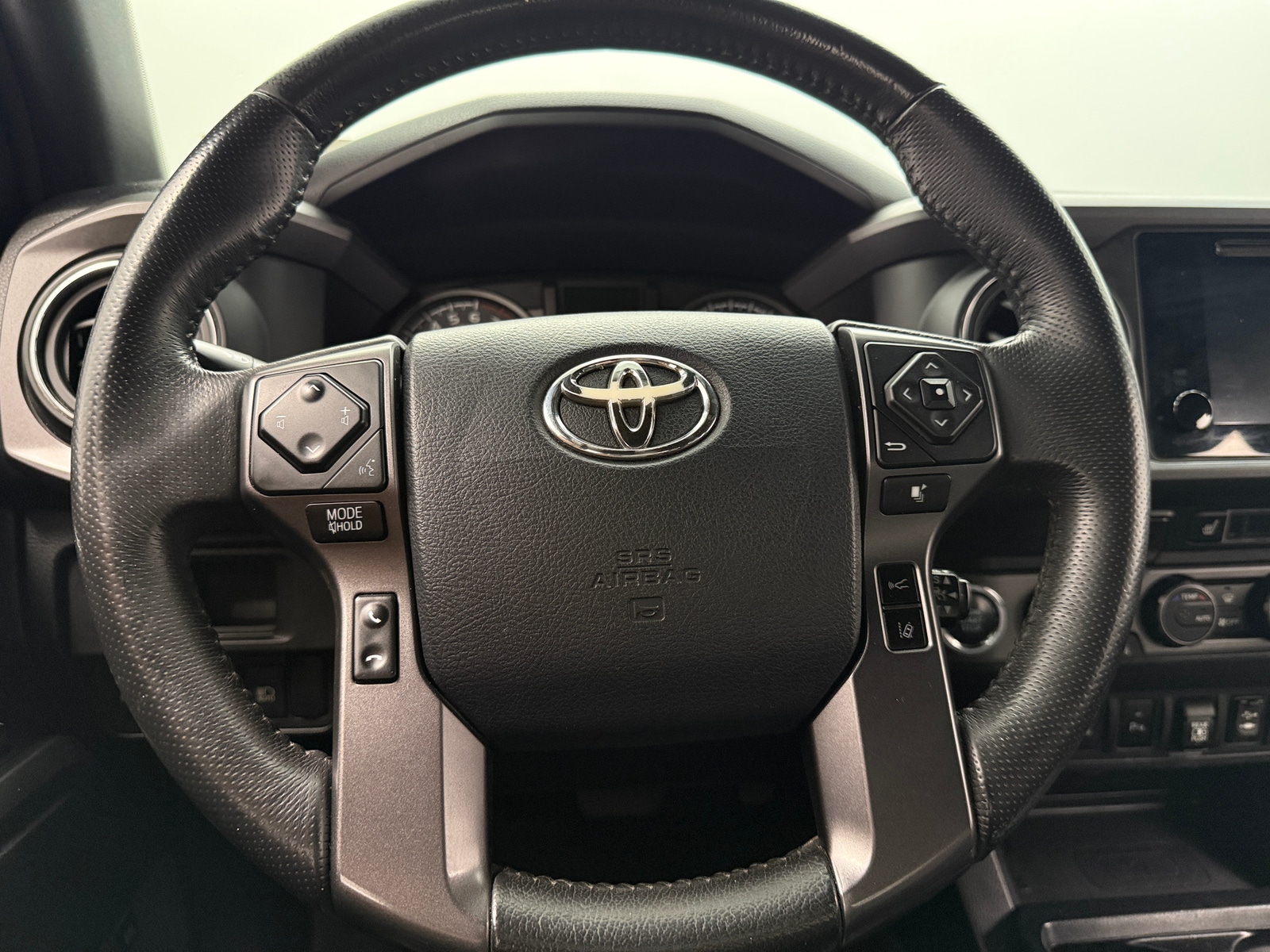 Thumbnail: 2019 Toyota Tacoma - 4