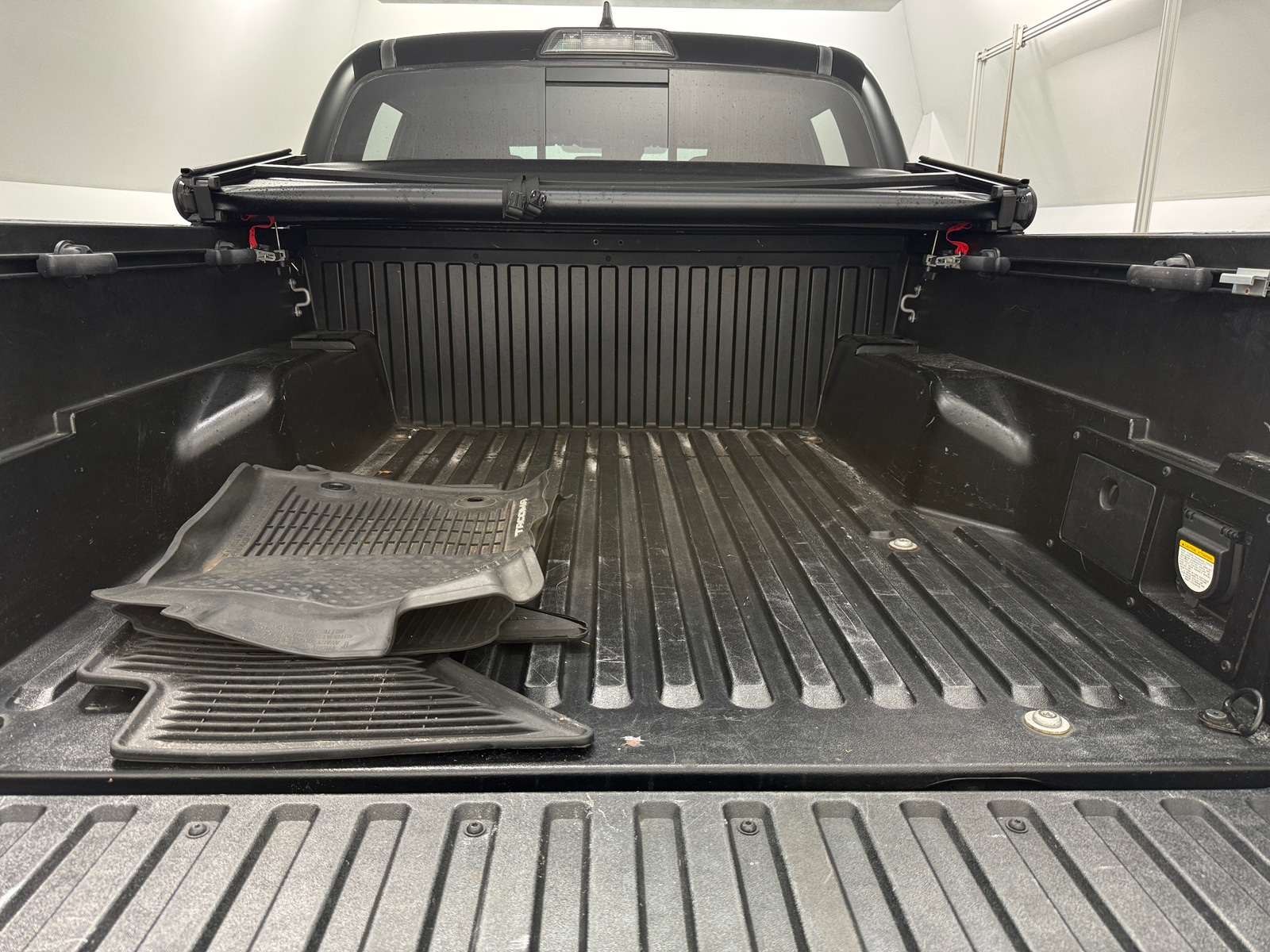Thumbnail: 2019 Toyota Tacoma - 6