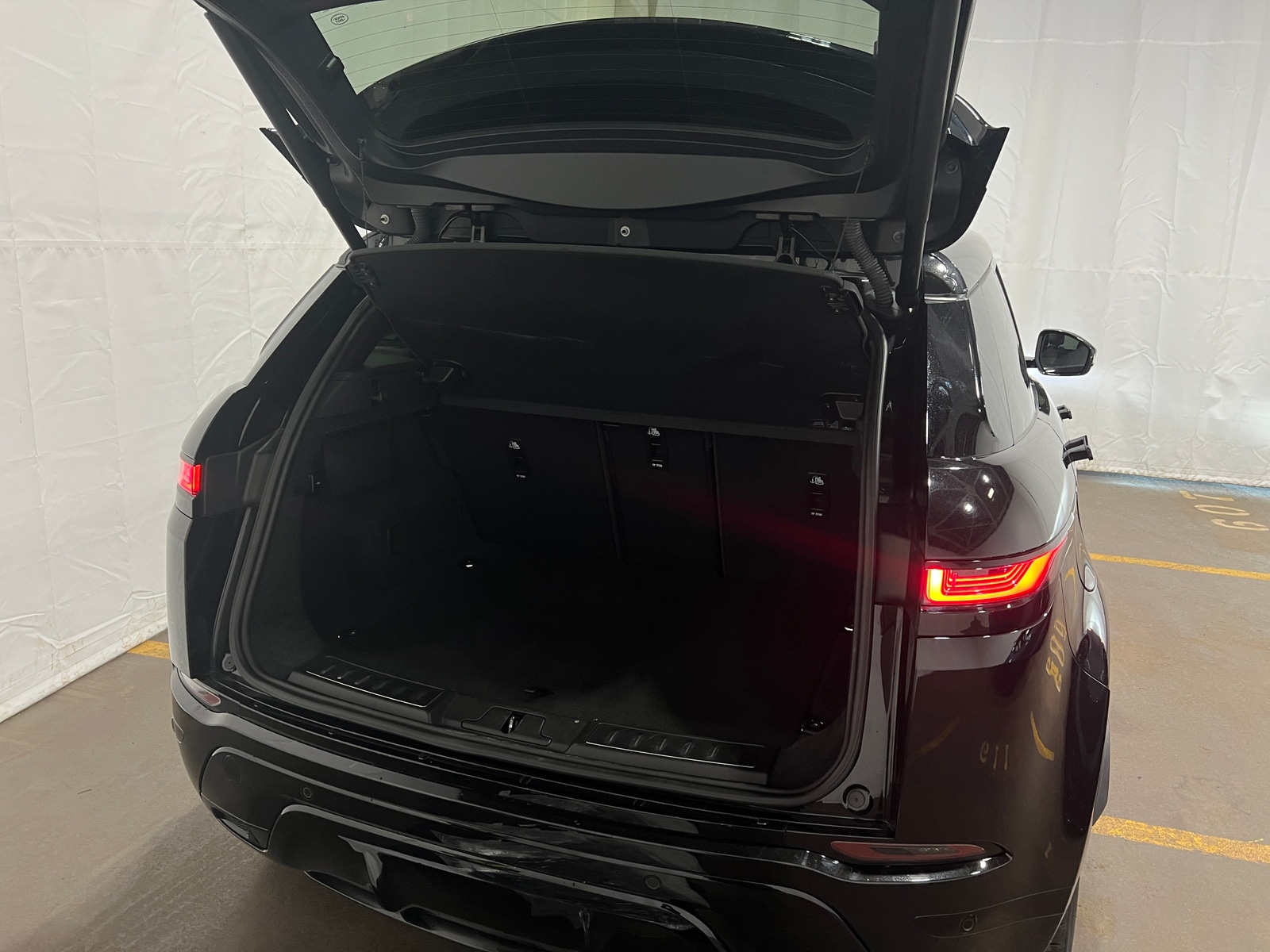 Thumbnail: 2022 Land Rover Range Rover Evoque - 6