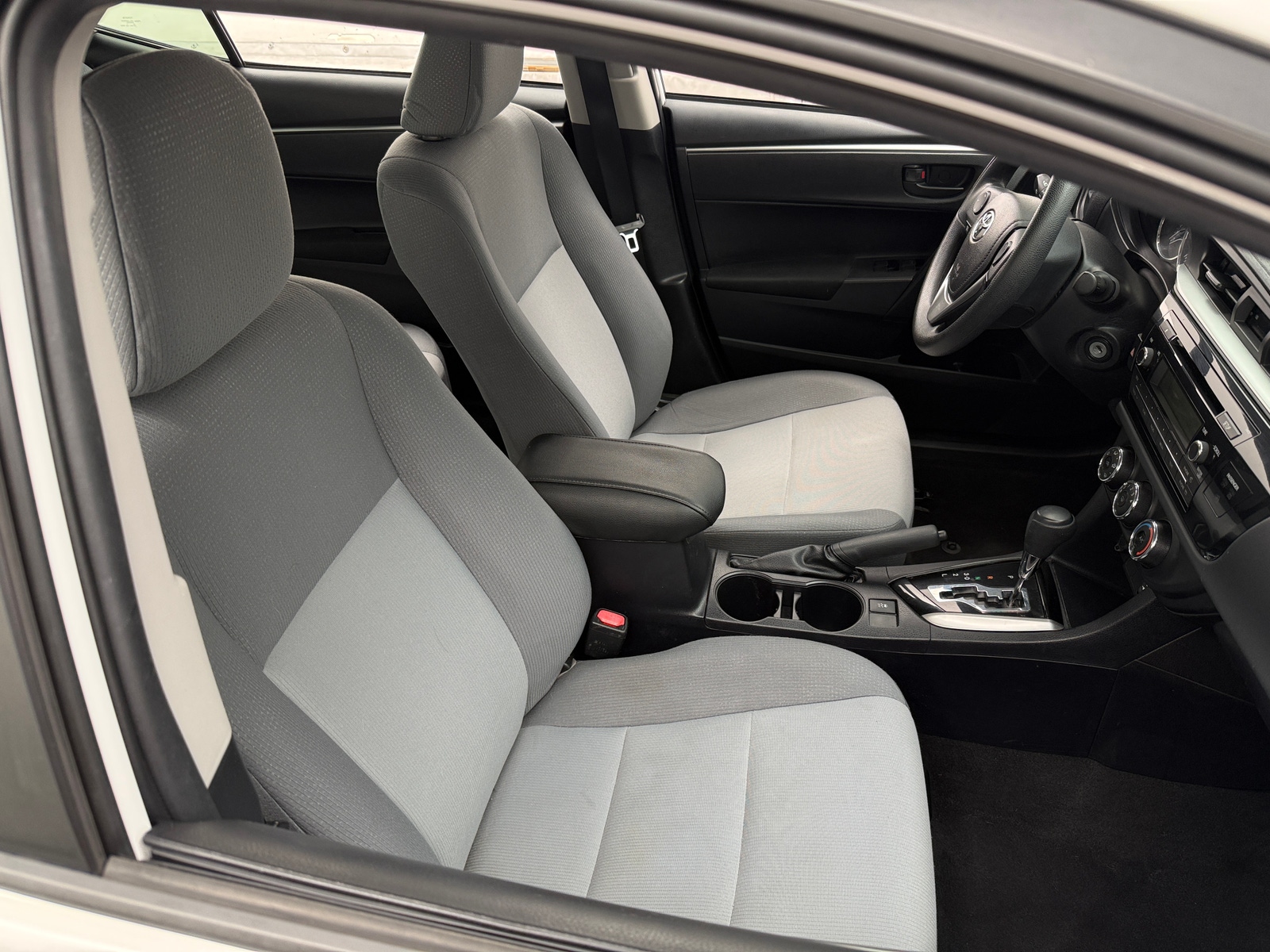 Thumbnail: 2015 Toyota Corolla - 2