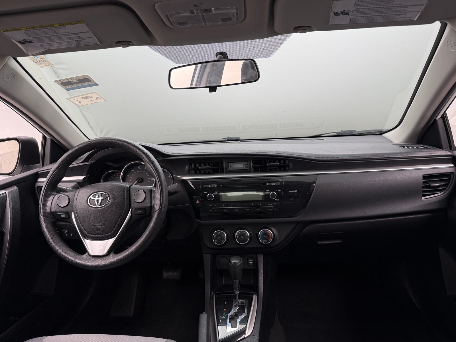 Thumbnail: 2015 Toyota Corolla - 3