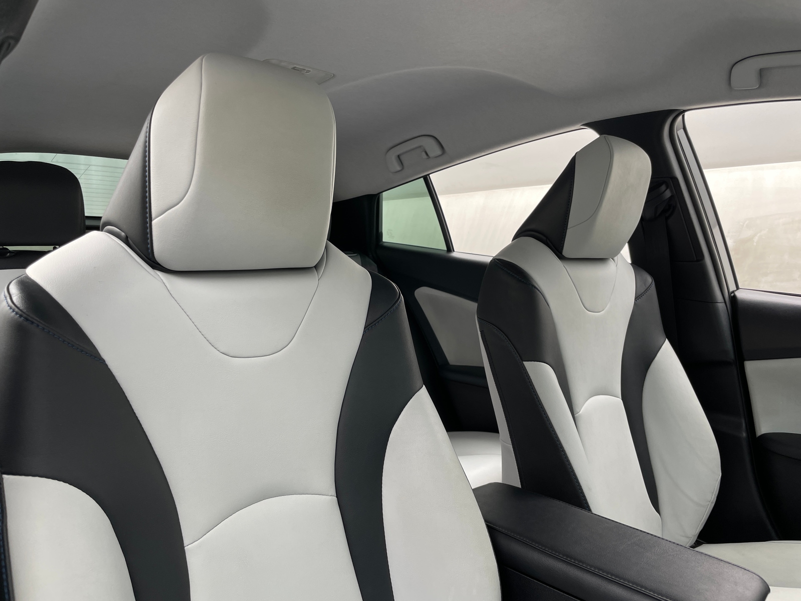 Thumbnail: 2017 Toyota Prius - 2