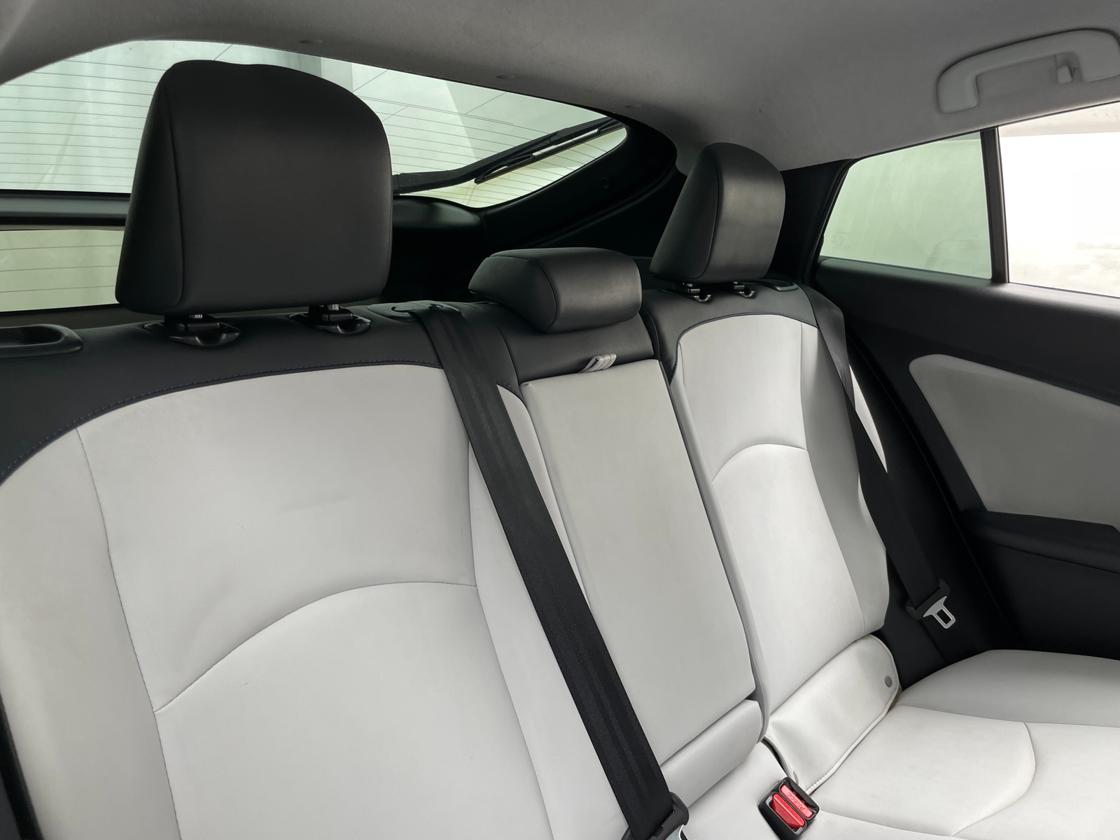 Thumbnail: 2017 Toyota Prius - 6