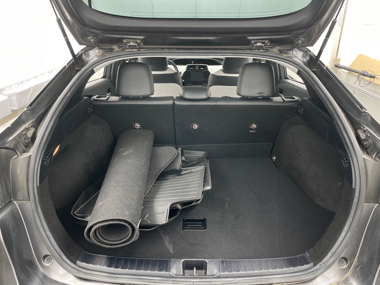 Thumbnail: 2017 Toyota Prius - 7