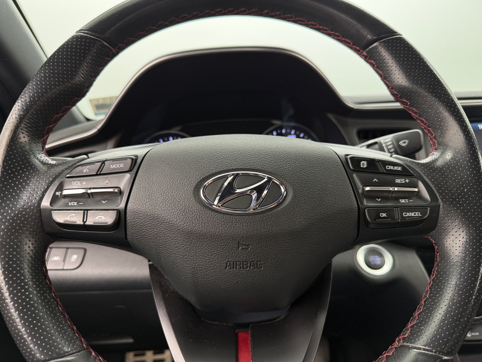 Thumbnail: 2019 Hyundai Elantra - 4