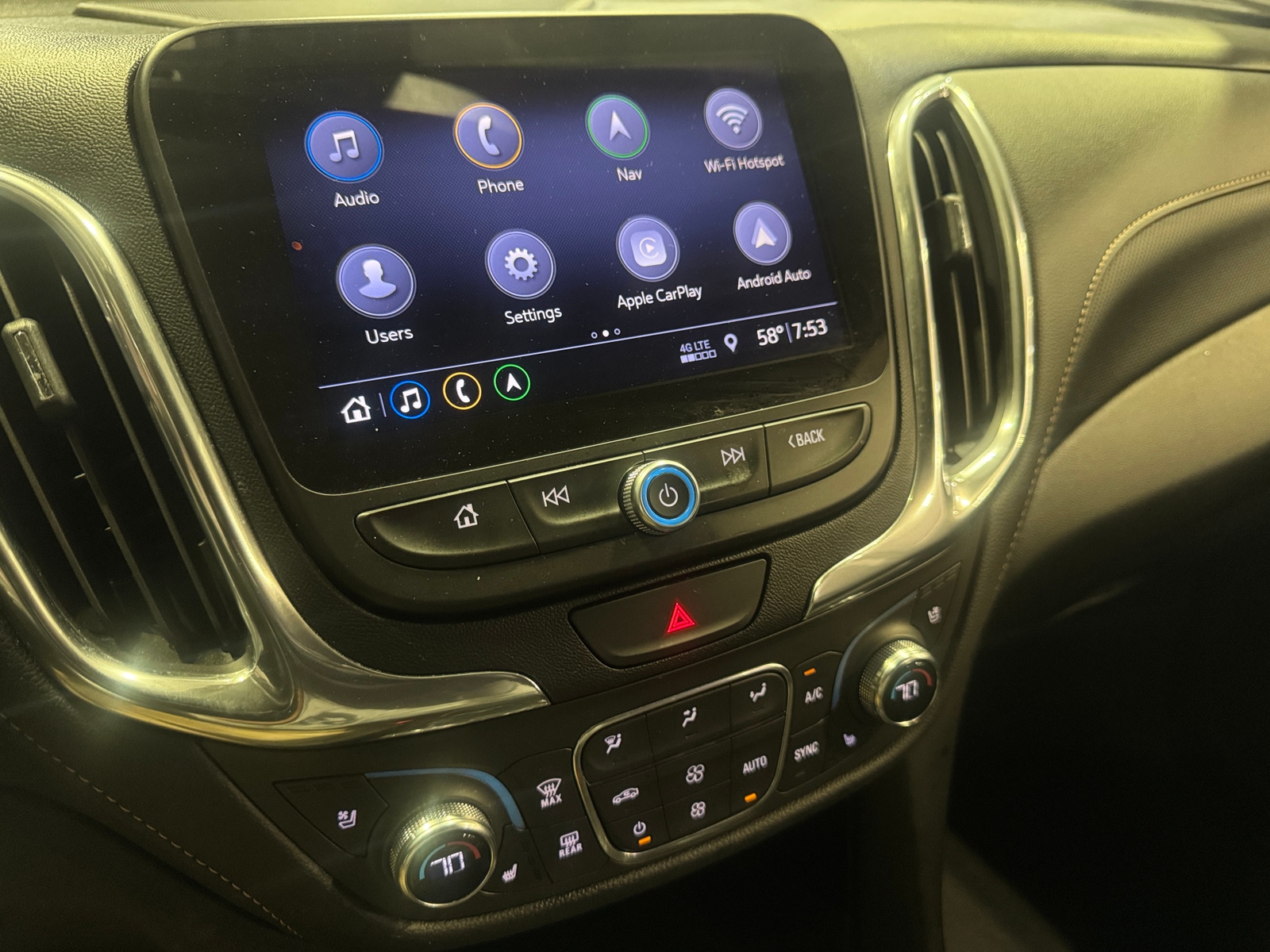 Thumbnail: 2019 Chevrolet Equinox - 3