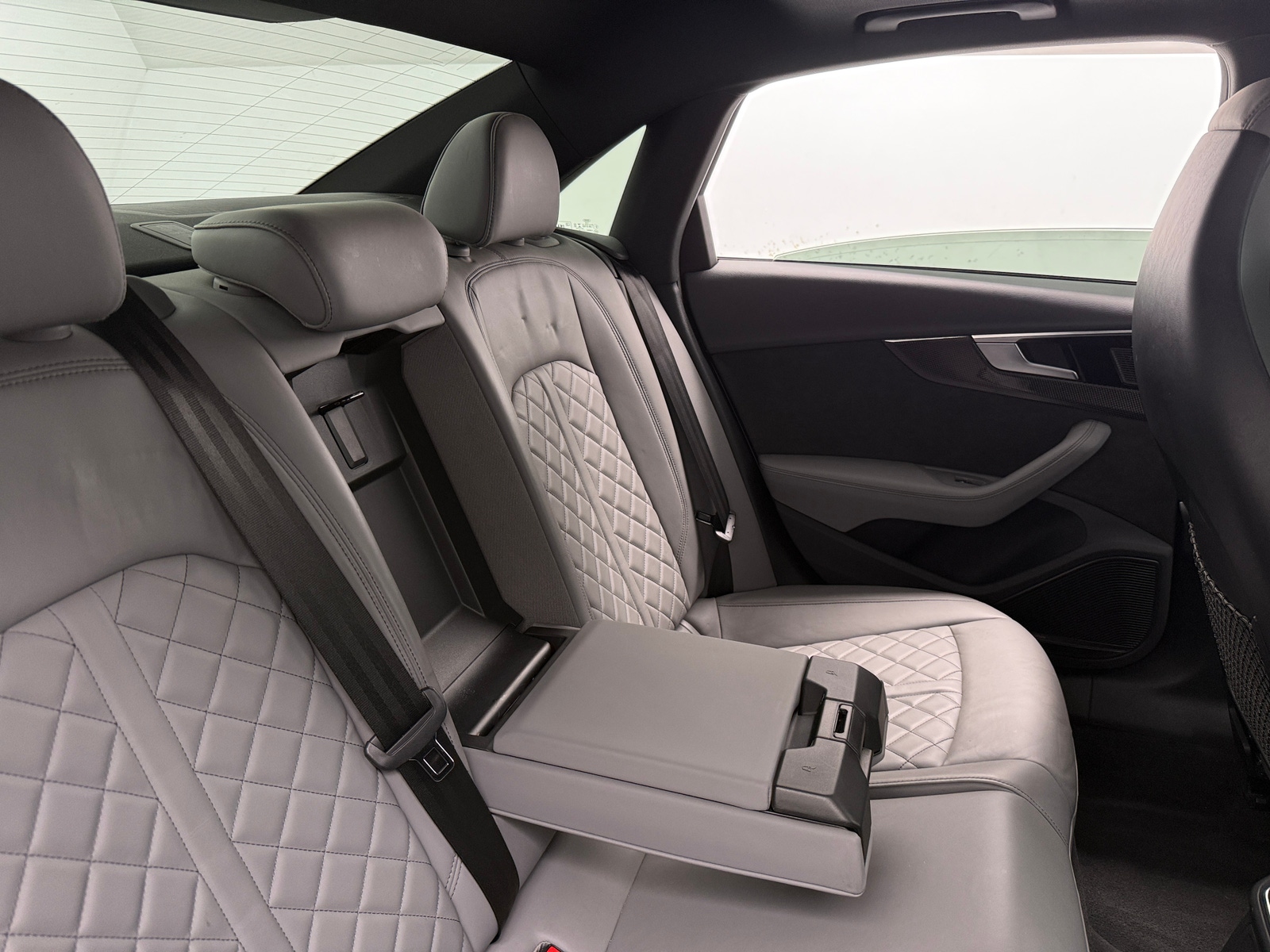 Thumbnail: 2021 Audi S4 - 5