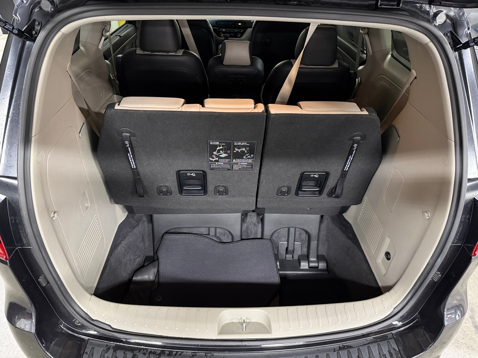 Thumbnail: 2019 Kia Sedona - 6