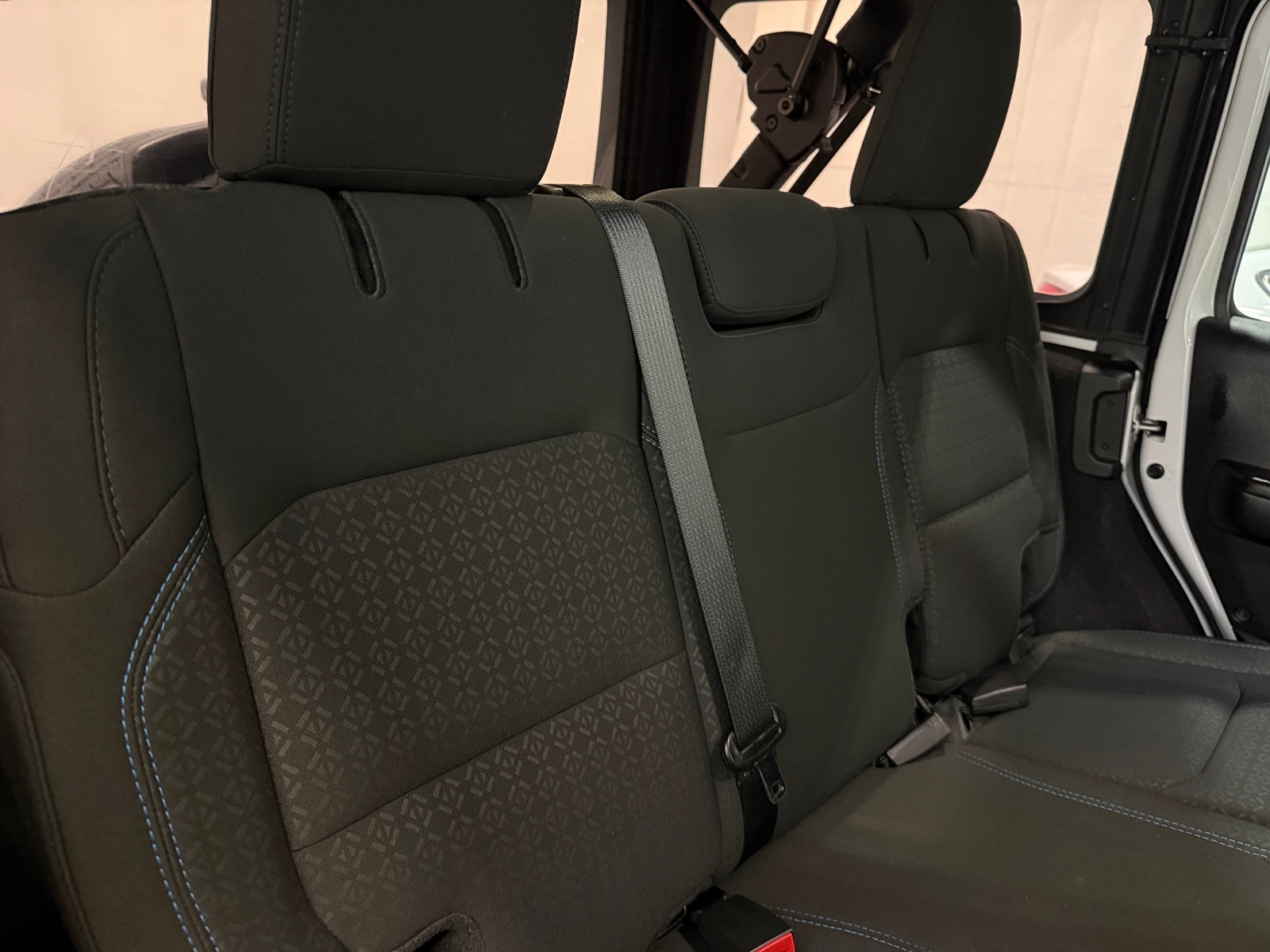 Thumbnail: 2021 Jeep Wrangler - 6