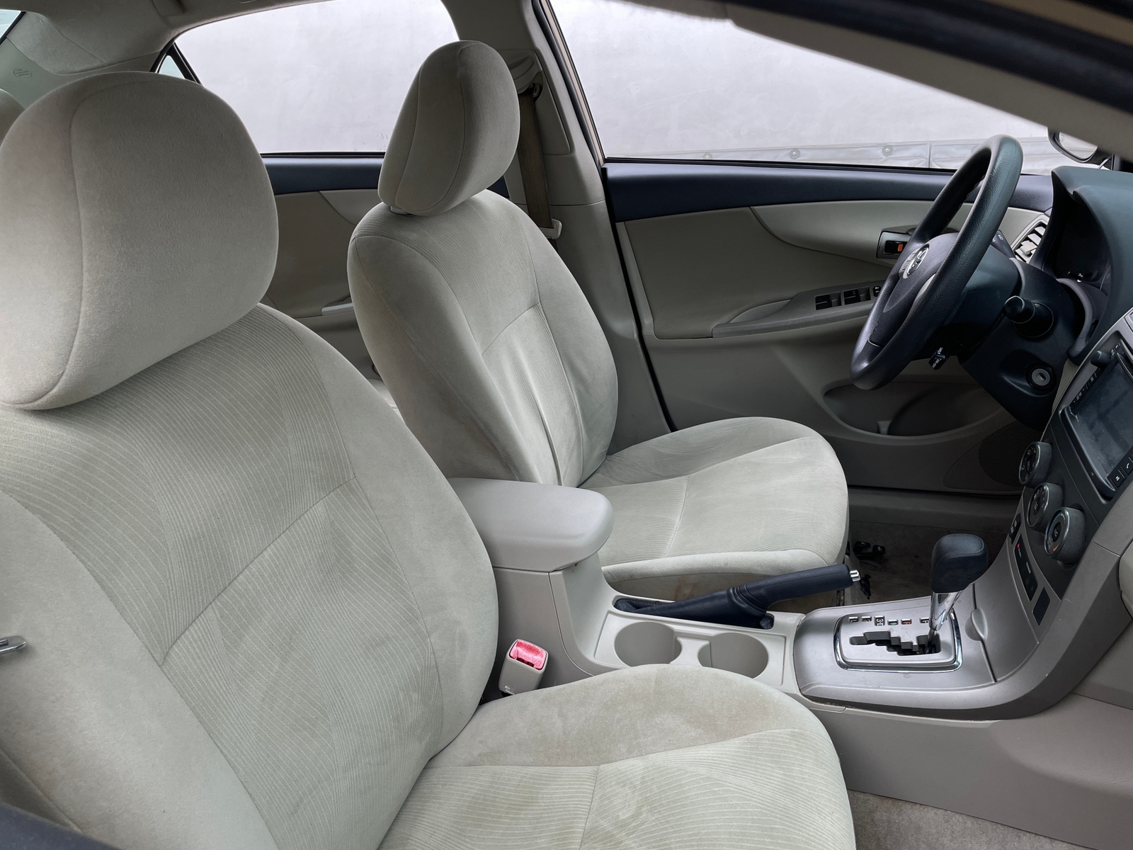 Thumbnail: 2013 Toyota Corolla - 2