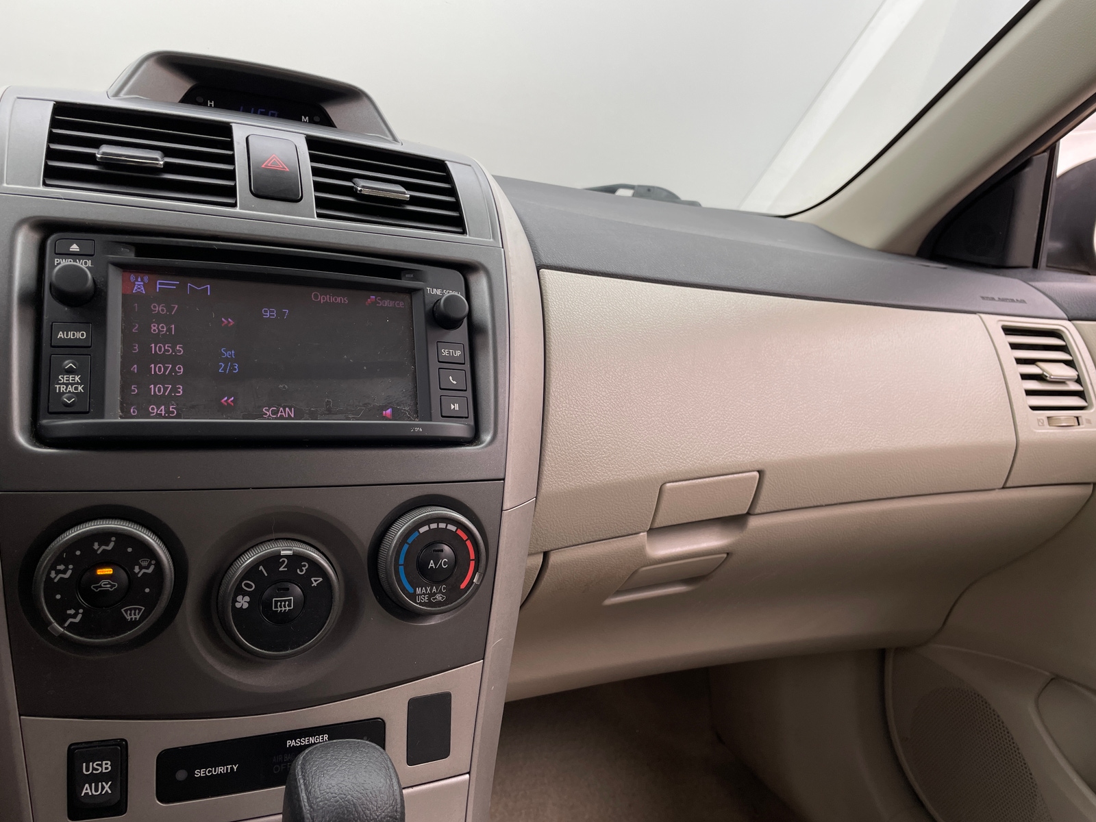 Thumbnail: 2013 Toyota Corolla - 4