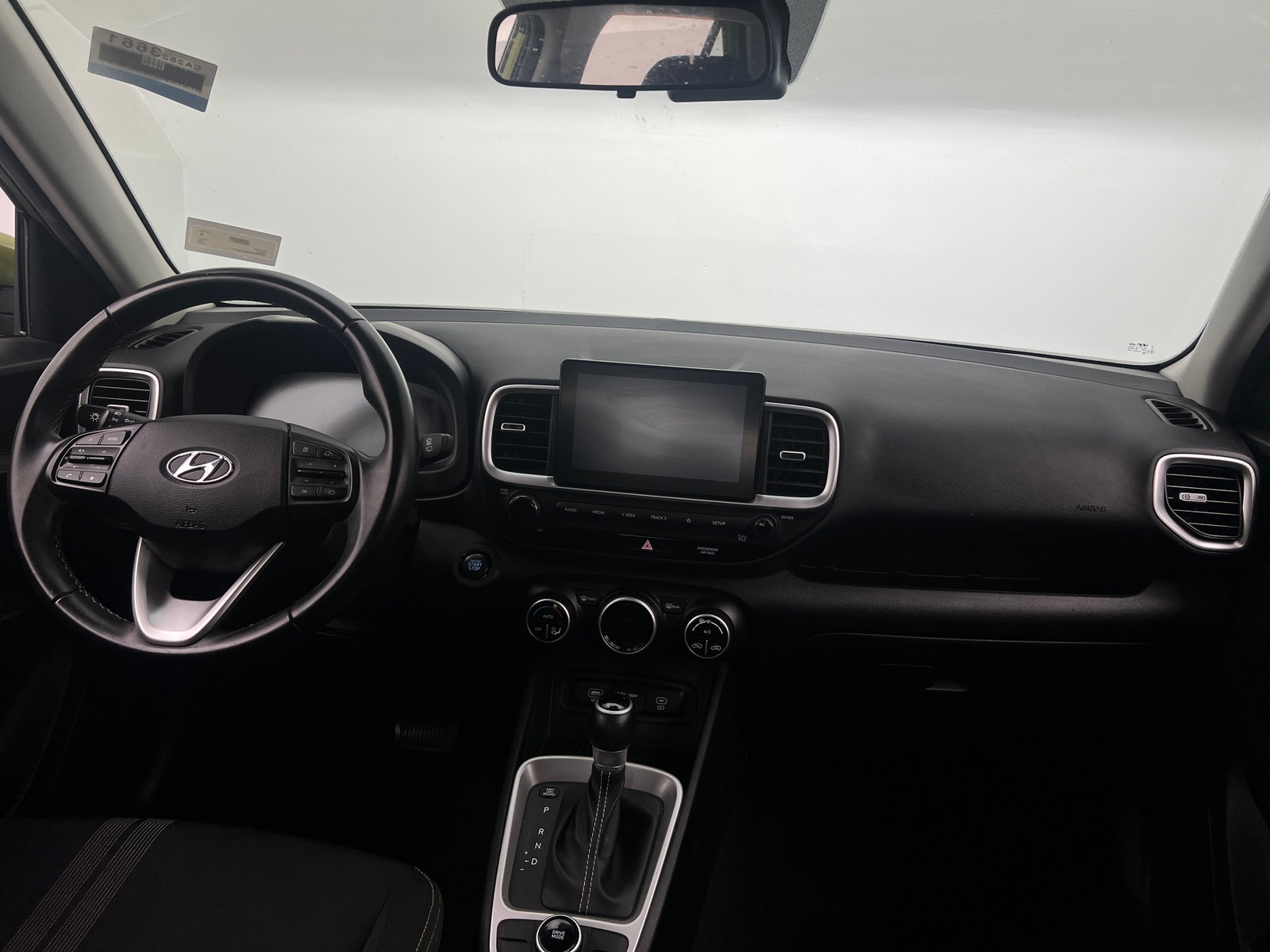 Thumbnail: 2024 Hyundai Venue - 3