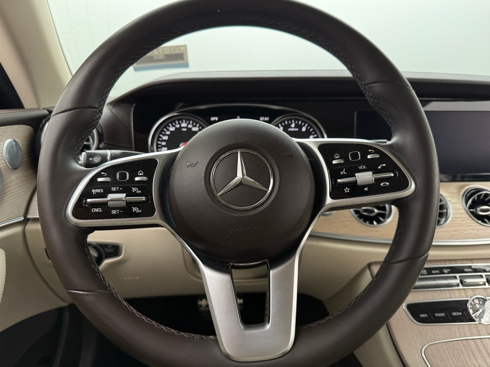 Thumbnail: 2019 Mercedes-Benz E-Class - 4