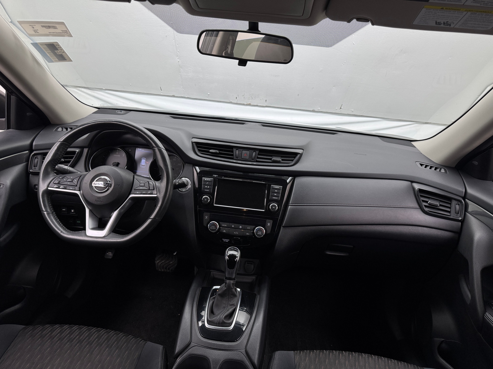 Thumbnail: 2018 Nissan Rogue - 3