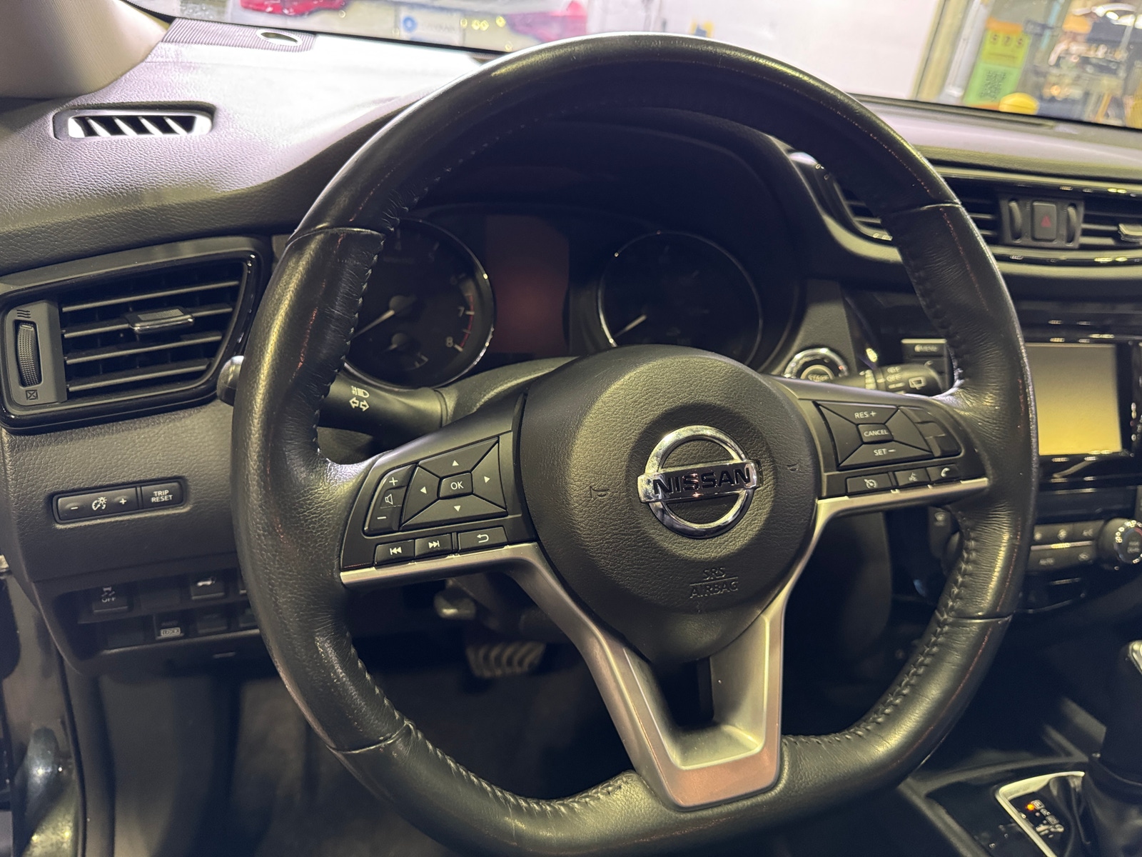 Thumbnail: 2018 Nissan Rogue - 5