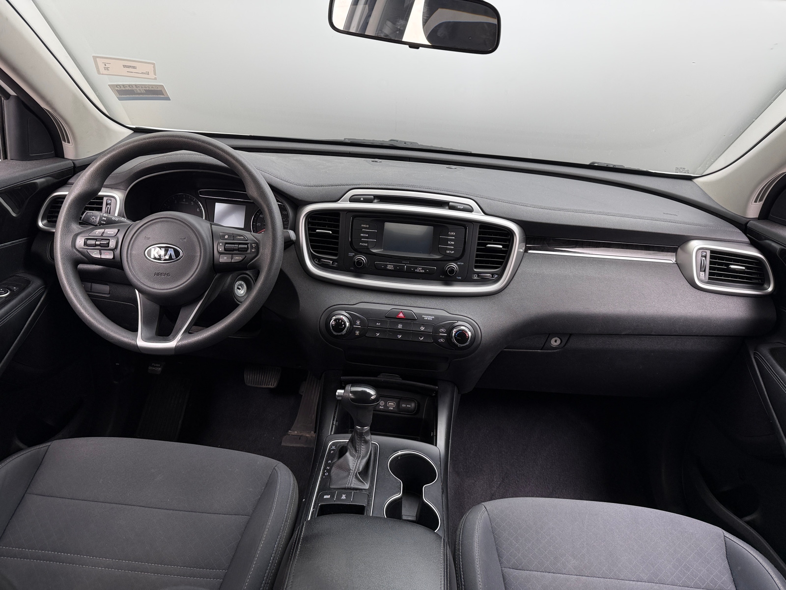 Thumbnail: 2016 Kia Sorento - 3