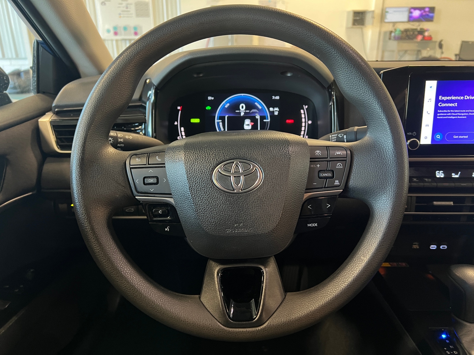 Thumbnail: 2025 Toyota Camry - 5