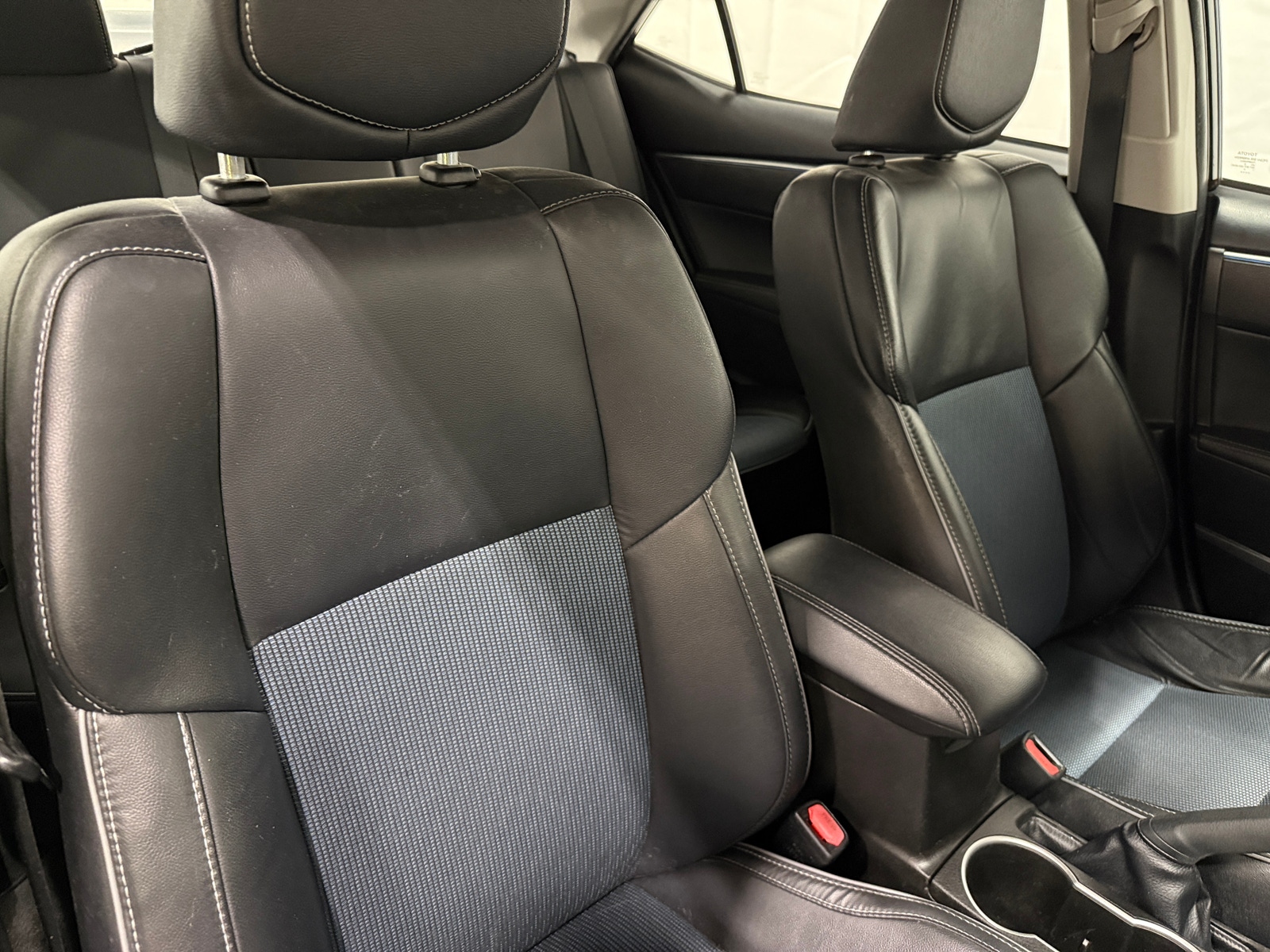 Thumbnail: 2016 Toyota Corolla - 2